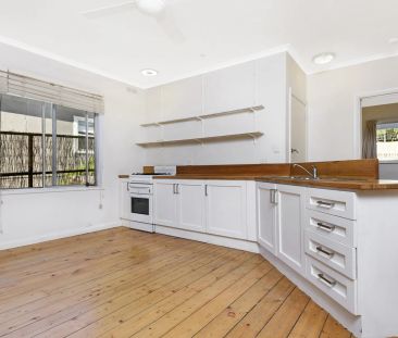 Charming Family Home! - Photo 4