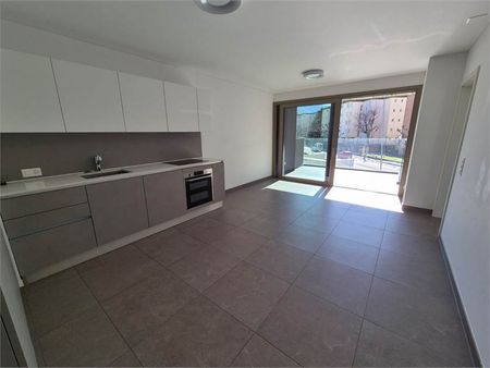 Giubiasco, affitto recente 2.5 locali con terrazzo - Photo 2