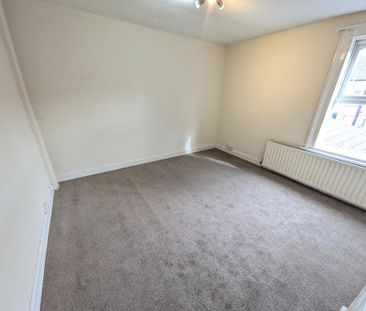 3 bedroom terraced house to rent - Photo 6