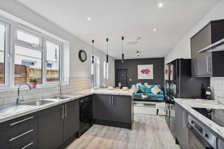 7 bedroom terraced house to rent - Photo 5