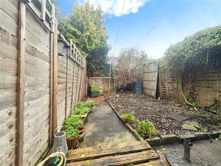 3 bedroom house to rent Hamilton Road, Worcester, WR5 - Photo 2