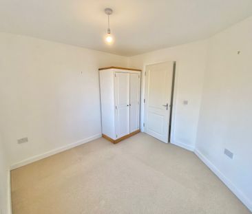 Scarlett Avenue, Aylesbury, Wendover - Photo 2