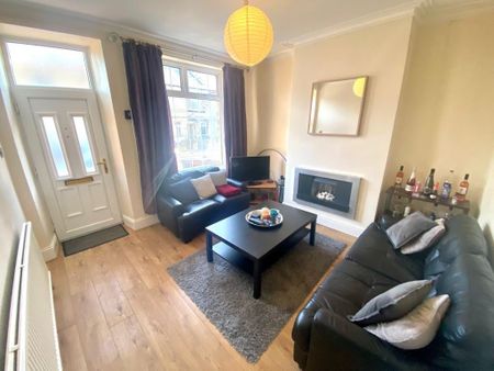 2 bedroom house share to rent - Photo 3