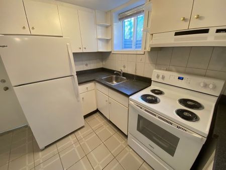 2 Danesbury Avenue apartment — Toronto, ON (1-Bedroom) - 1 Bedroom - Photo 2