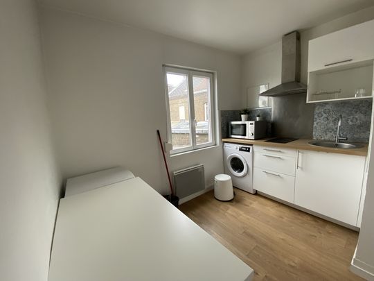 APPARTEMENT F1 BIS MEUBLÉ PROCHE GARE ET CENTRE VILLE - TOUTES CHARGES COMPRISES - Photo 1