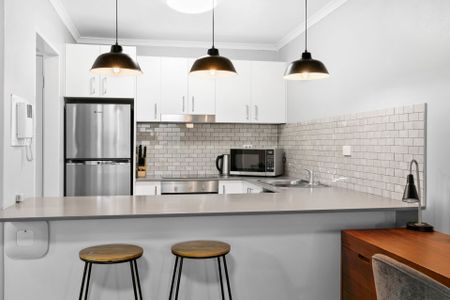 UPDATED CITY PAD | Furnished - Photo 4