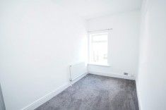 3 bed House - Terraced for Rent - Photo 5