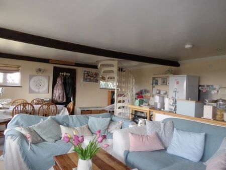 Wadhurst - Photo 2