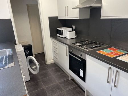 Neville Street, Haxby Road - P2113 - Photo 2