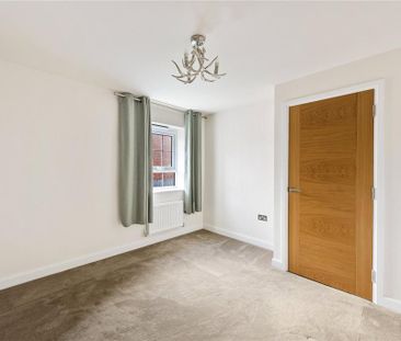 4 bedroom detached house to rent - Photo 4