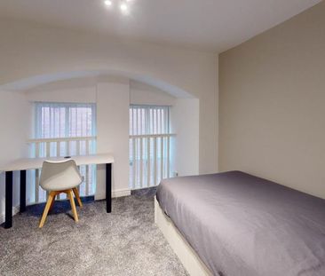 3 bedroom flat to rent - Photo 3