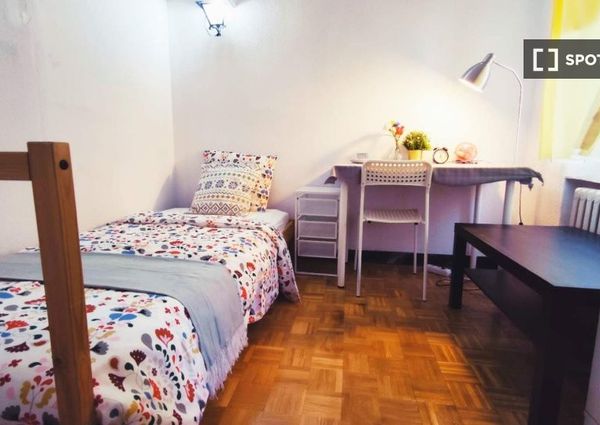 Calle de Topete, Madrid, Community of Madrid 28039