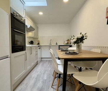 1 bedroom in a house share to rent - Photo 5