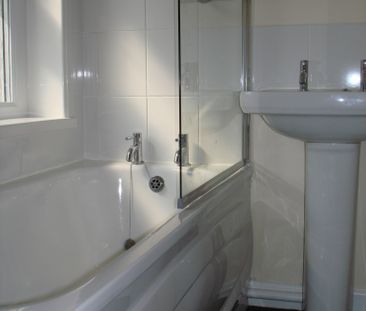 First Floor One Bedroom Maisonette for Rent in Central Southsea - Photo 6