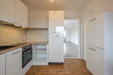 Vernieuwd appartement met 2 slaapkamers te huur te Oostende - Photo 4