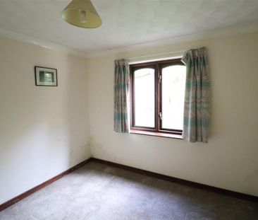 5 bedroom link detached house to rent - Photo 5