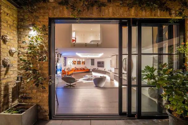 Modern Apartment with outside terrace - Photo 1