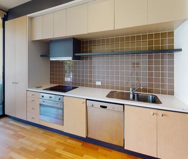 Splendid & Convenient One-Bedroom Apartment - Photo 6