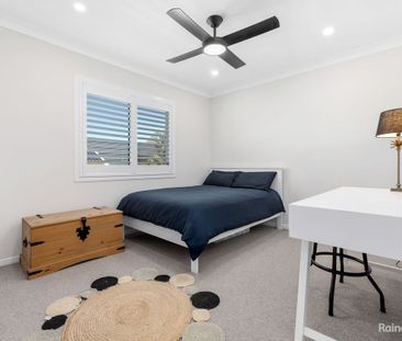 Stunning Hamptons Style Home - Photo 5