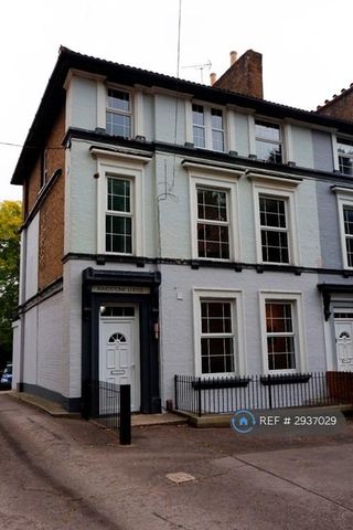 1 bedroom in a house share to rent - Photo 5
