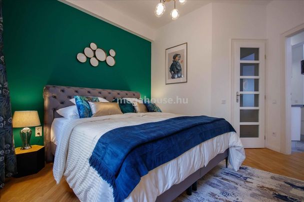 Kiadó felújított lakás - Budapest VI. kerület - Photo 1