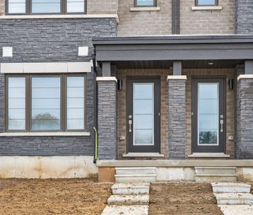 For Lease - 50 Lilac Lane, Thorold, Ontario - Photo 2