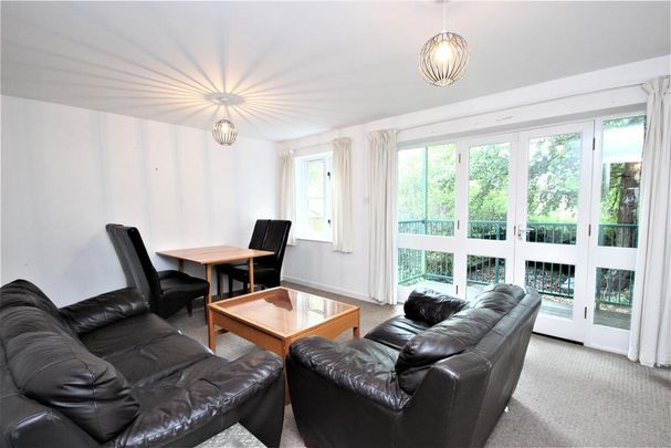 1 bedroom in a house share to rent - Photo 1