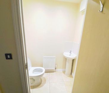3 bedroom terraced house to rent - Photo 3