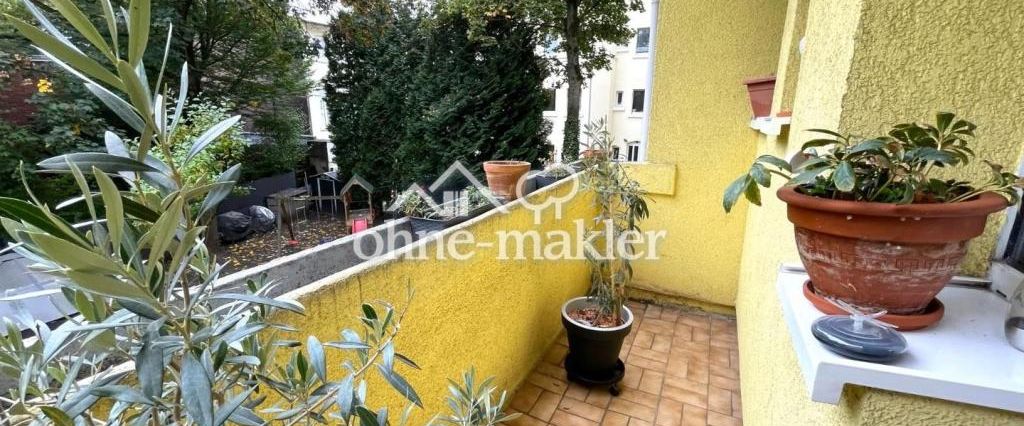 2-Zimmer-Altbauwohnung mit Balkon - frei ab sofort - Foto 1