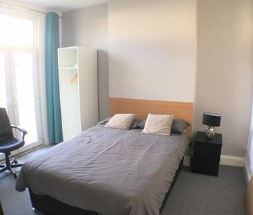 4 bedroom terraced house to rent - Photo 4