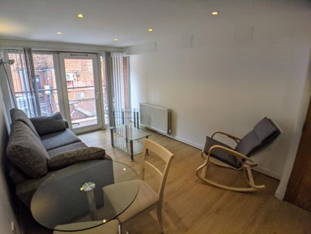 2 bedroom flat to rent - Photo 4