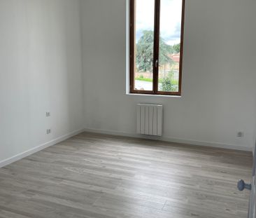 CHARLIEU T2BIS AU CALME - Photo 2