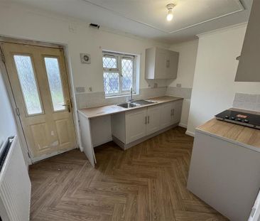 3 bedroom terraced house to rent - Photo 5