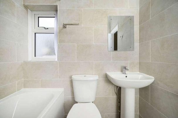 Woodlands Road, Ilford, London, IG1 - Photo 1