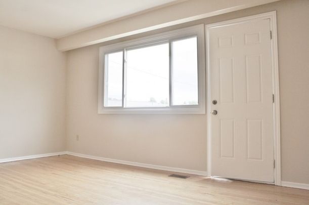 451 West Street North, Orillia - Photo 1