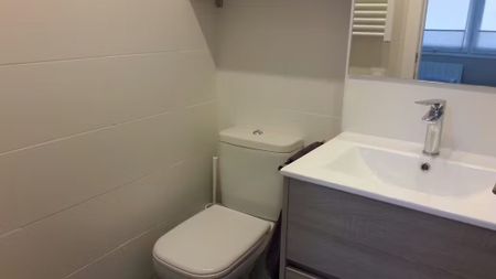 Carrer del Comte de Güell, Barcelona, Catalonia 08028 - Photo 4