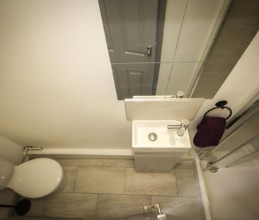 1 bedroom in a house share to rent - Photo 6