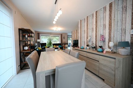 Prachtig afgewerkte woning in doodlopende straat - Photo 2