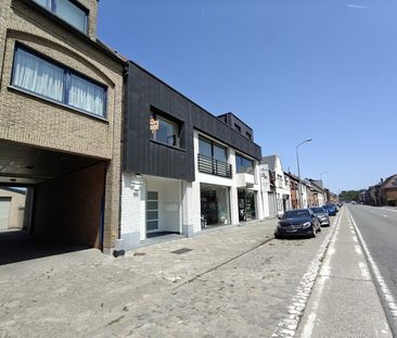 Ruim appartement met drie slaapkamers en terras op de eerste verdie... - Photo 5