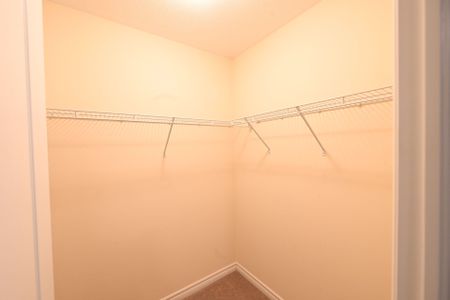 For Lease - 211 Northglen Boulevard, Clarington, Ontario - Photo 4