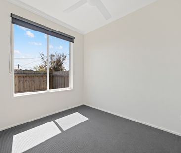 Charming Home in Sunderland Bay! - Photo 4