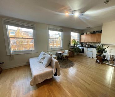 Studio to rent - Photo 2