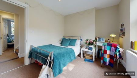 4 bedroom apartment to rent - Photo 2