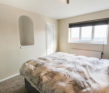 2 bedroom semi-detached house to rent - Photo 2