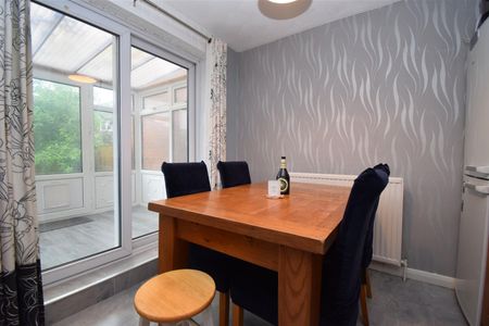 Park Road, Castleford - Photo 4