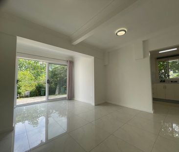 Granny flat apartment $670 per wk + $50 per wk for utility & internet - Photo 1