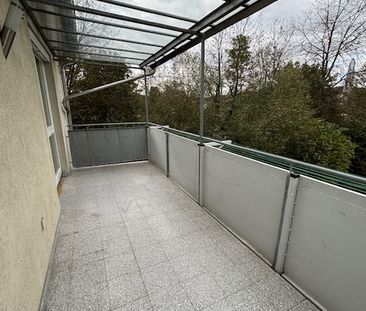 Lichtdurchflutete 3-Zimmer-Wohnung mit Balkon und Tiefgaragenplatz - Photo 4