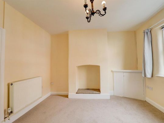 2 bedroom end of terrace house to rent - Photo 1