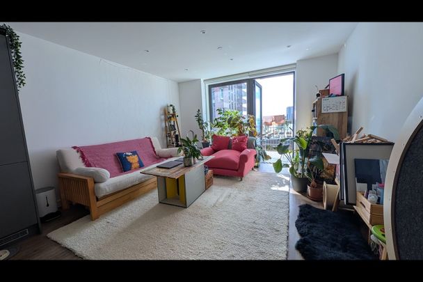2 Bed Flat, Vanguard Way, E17 - Photo 1