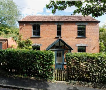 3 bedroom detached house to rent - Photo 2